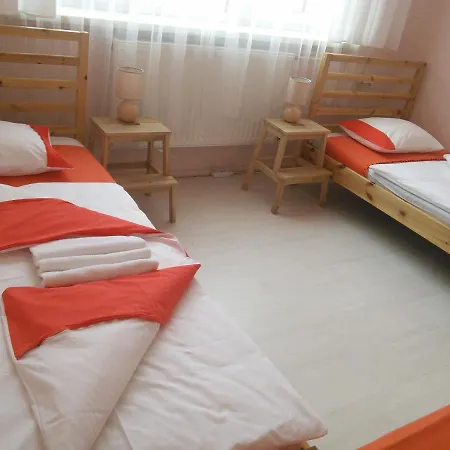 Goscinne Fresco Hostel *