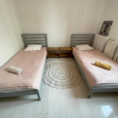 بيت شباب Fresco Stay - Orientarium
